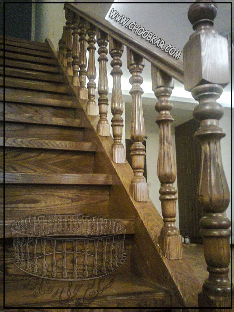 پله چوبی
